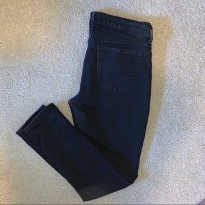 BLACK MID RISE JEANS 4 SHORT